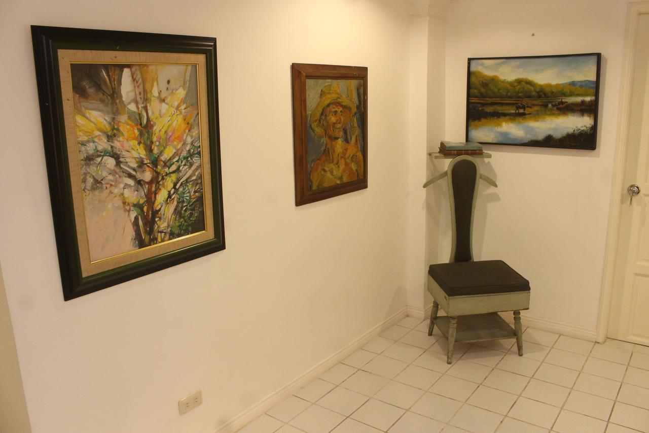 The White Bed And Breakfast Bacolod Exterior photo