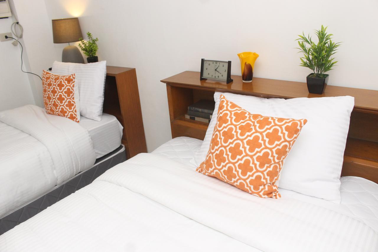 The White Bed And Breakfast Bacolod Exterior photo