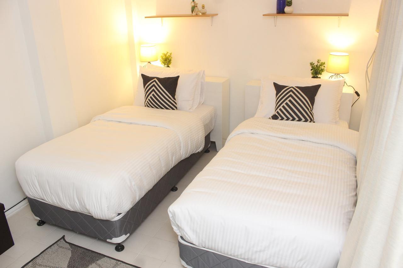 The White Bed And Breakfast Bacolod Exterior photo