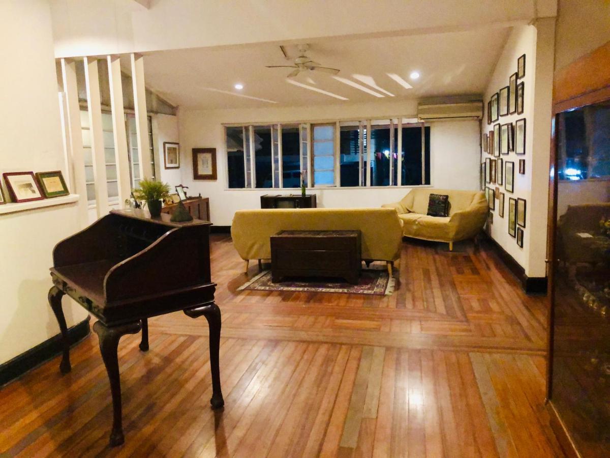 The White Bed And Breakfast Bacolod Exterior photo