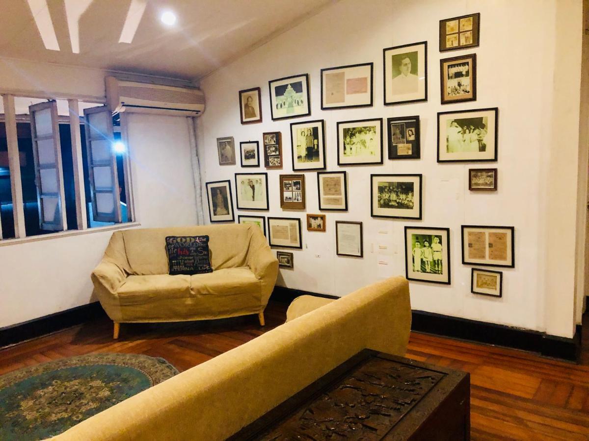 The White Bed And Breakfast Bacolod Exterior photo